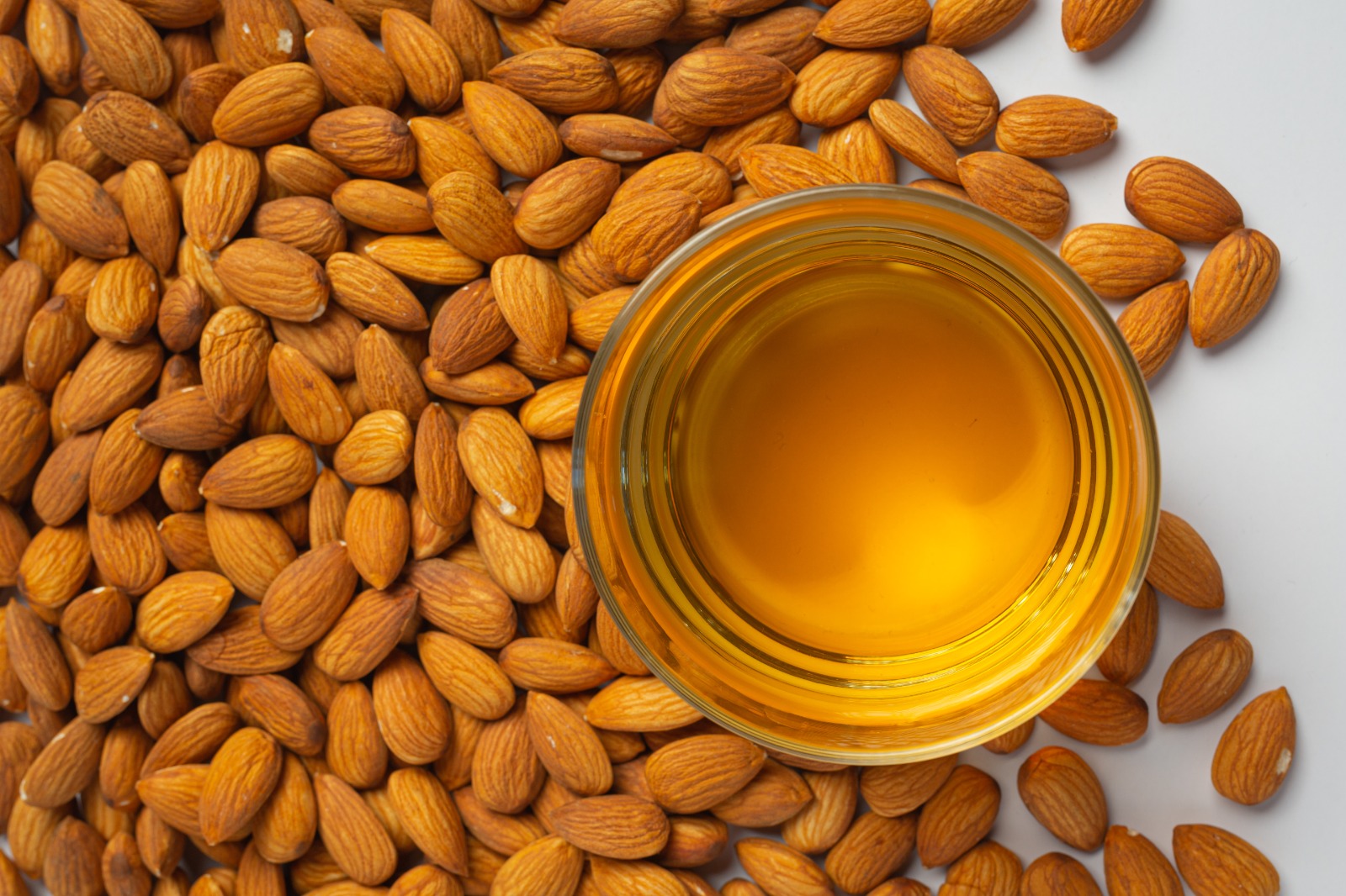 Minyak Kelapa dan Minyak Almond : Pilihan Alternatif untuk Masakan