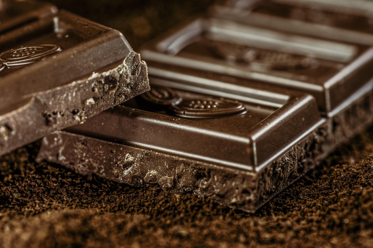 Coklat Couverture vs Coklat Biasa: Perbedaan Tekstur, Rasa, dan Penggunaan